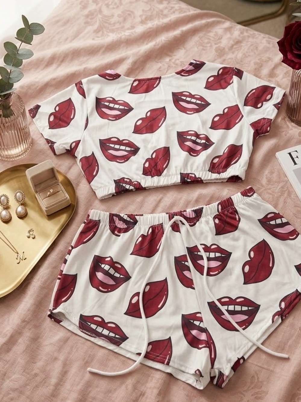 Women's Lip Print Short Pajama Set - White with Red Lips